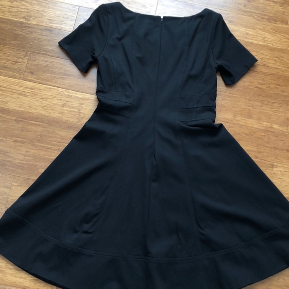 Black short-sleeved dress with A-line skirt - Picture 5 of 5